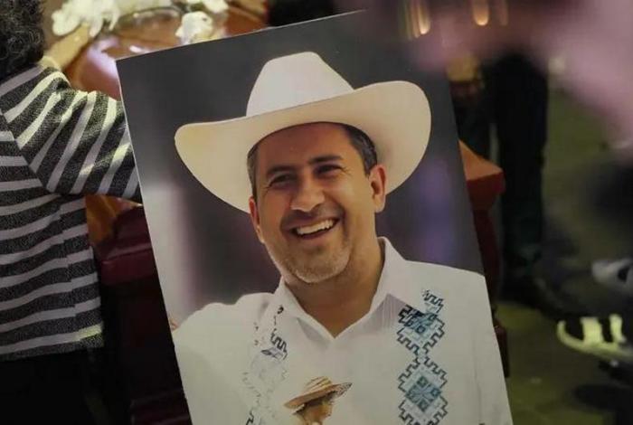 Asegura Bedolla: familia de Carlos Manzo confía en investigaciones de su muerte