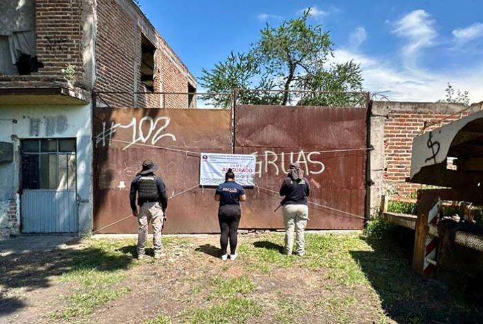 Asegura FGE cuatro vehículos con reporte de robo durante cateo realizado en Sahuayo