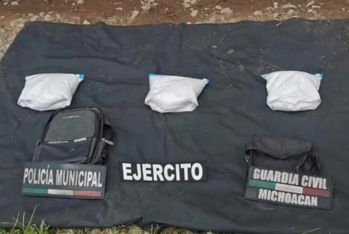 Asegurados 2 vehículos y 2 kilos de metanfetamina en Uruapan: SSP