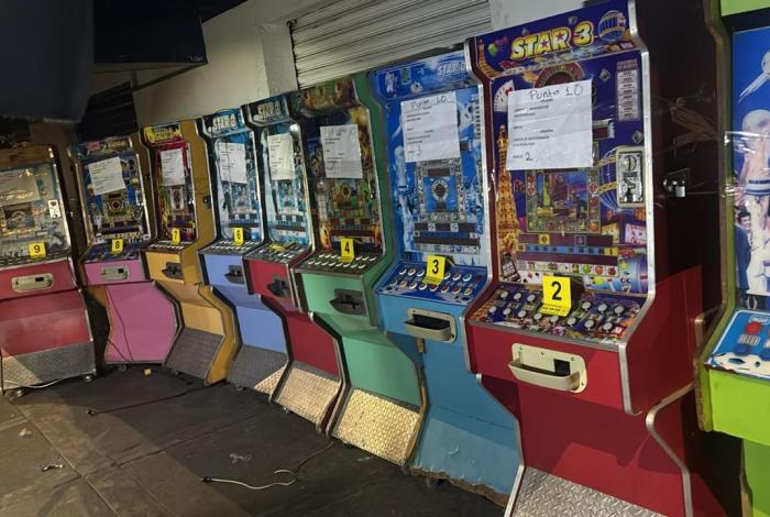 Aseguran 58 máquinas tragamonedas en Uruapan