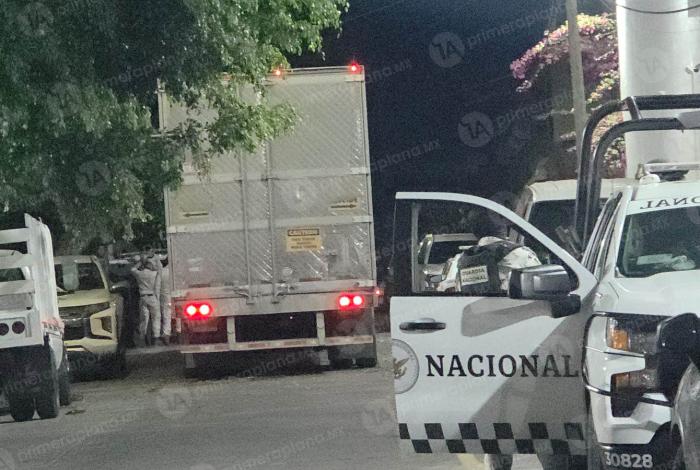 Aseguran tráiler con más de 100 paquetes de dr0ga en la autopista de Occidente