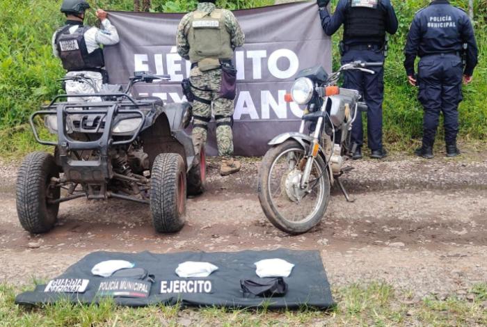 Aseguran una cuatrimoto y una motocicleta Italikas y 2 kilos de metanfetamina en Uruapan: SSP