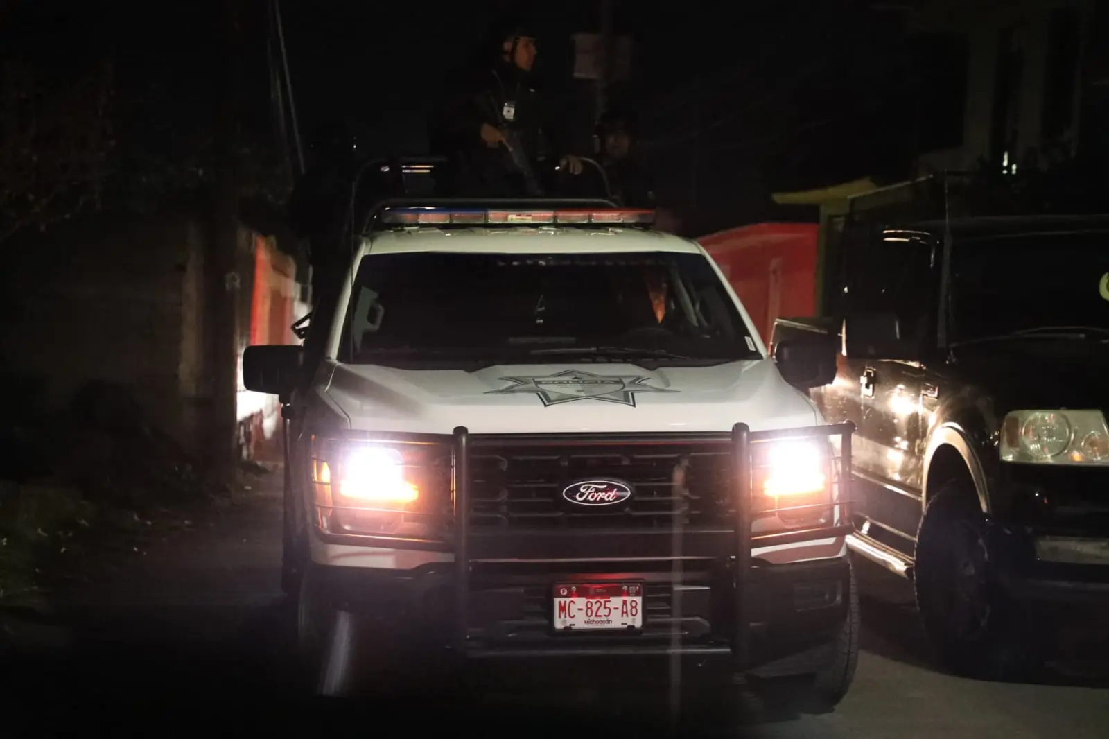 Atacan a balazos a dos hermanos en Paracho