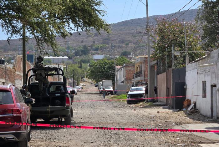 Atacan a tir0s una fábrica de blocks, en Zamora