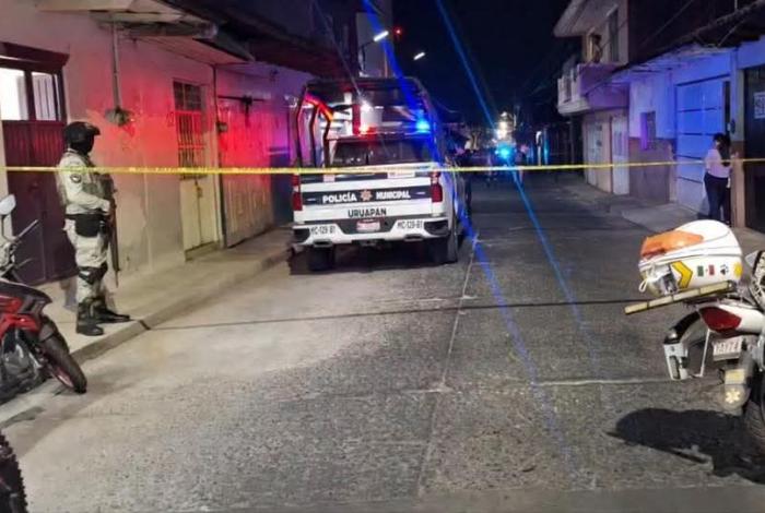 Ataque armado en pleno Centro de Uruapan deja un hombre sin vida