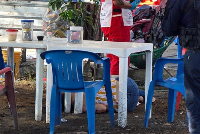 Ataque armado en una fonda de Lázaro Cárdenas deja un hombre y una mujer muertos