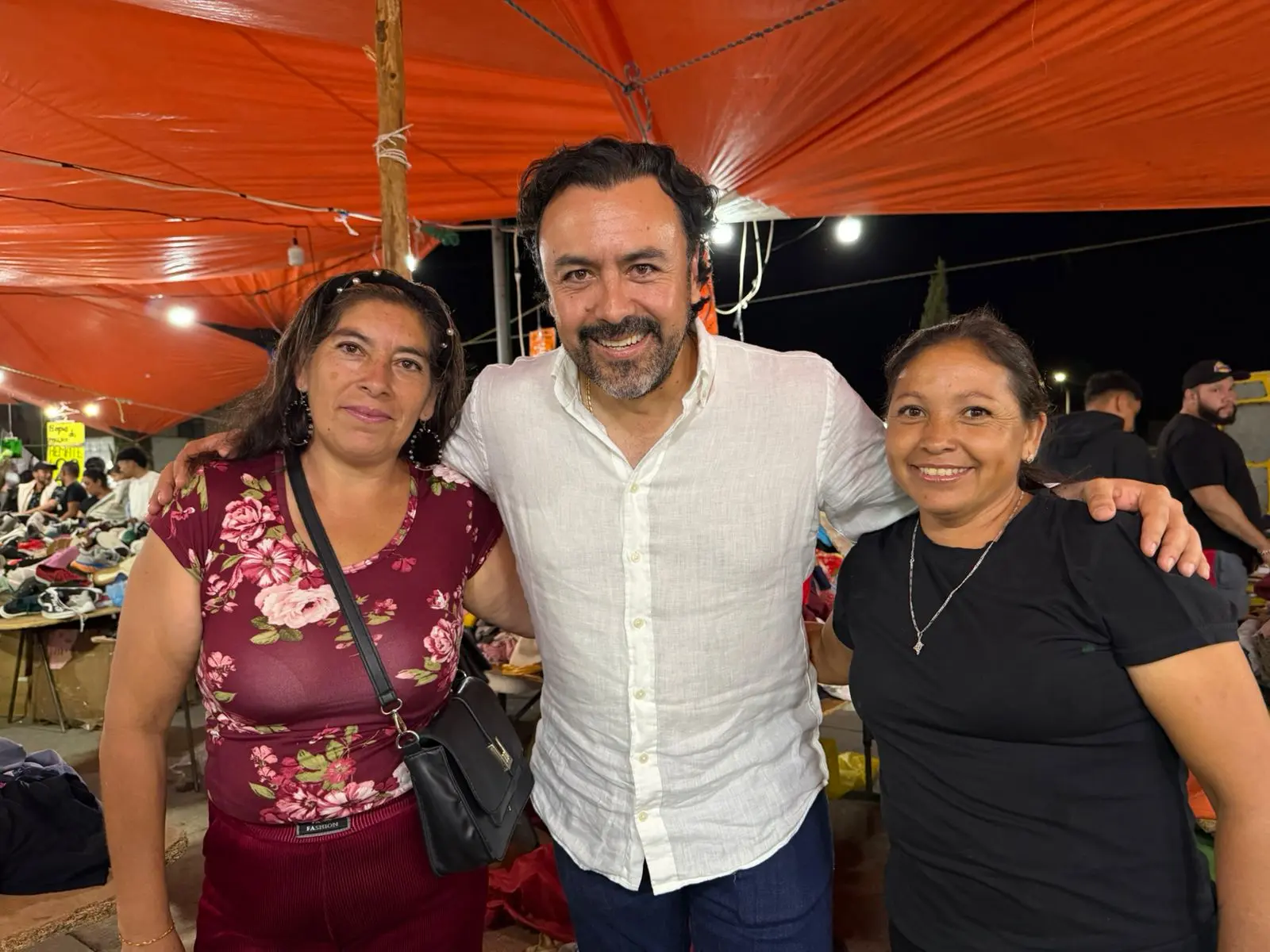 Atiende Fausto Vallejo Mora petición de agua para familias morelianas