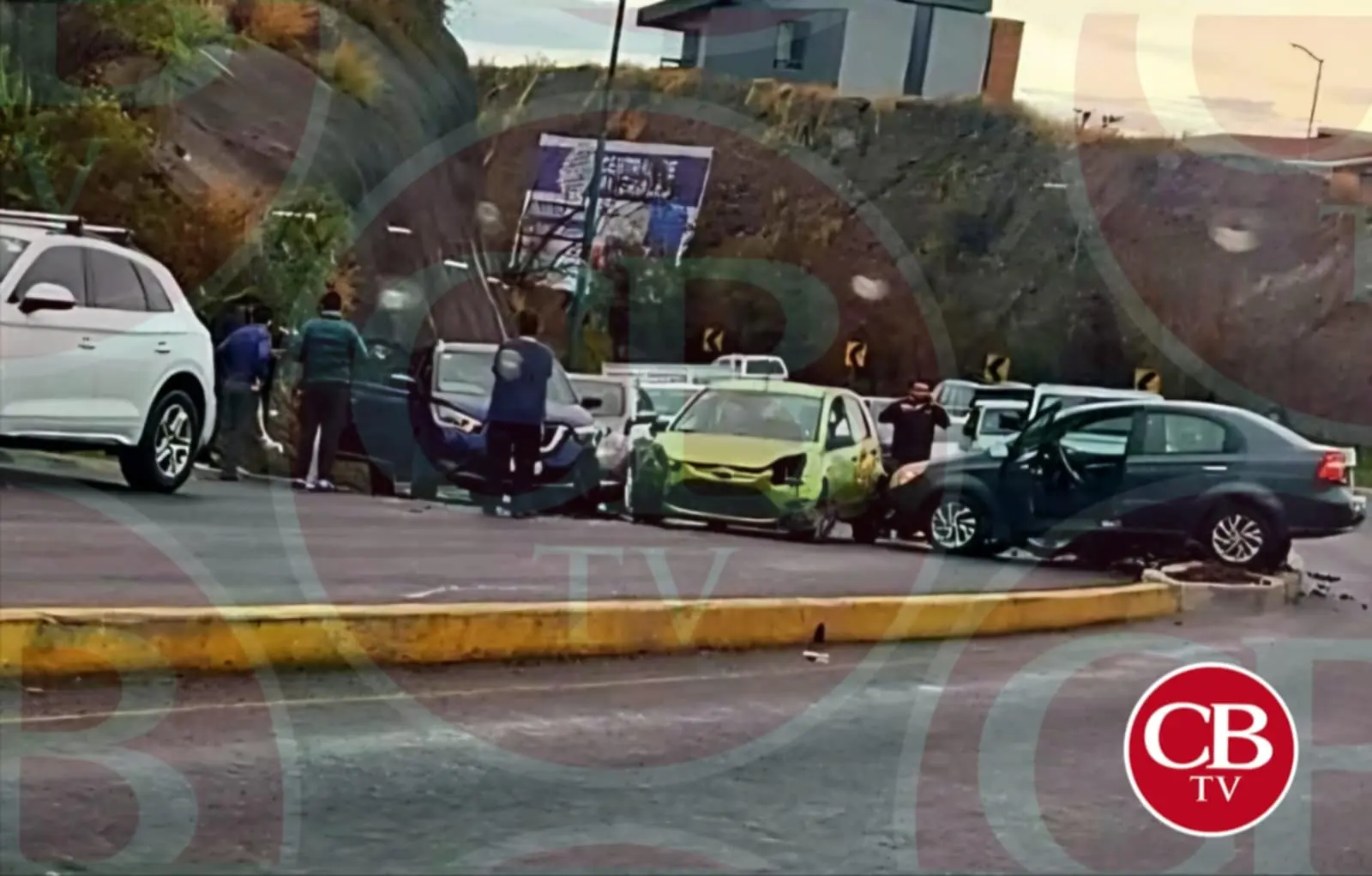 Atienden 3 choques simultáneos en la zona oriente de Morelia