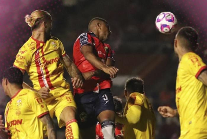 Atlético Morelia golea 3-0 al Irapuato, le quita el invicto de local y consigue su primer triunfo de visita