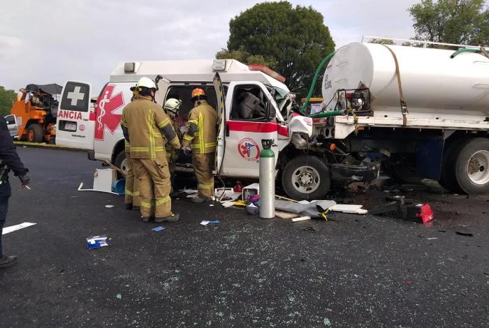 Aumenta a tres el número de fallecidos por choque de ambulancia en la Morelia-Pátzcuaro