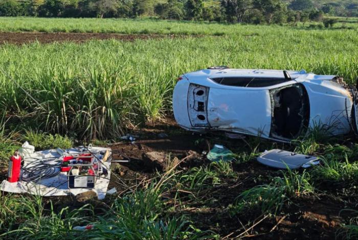 Automovilista resulta lesionado tras volcadura en la carretera Tacámbaro-Puruarán