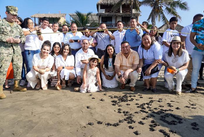 Autoridades de Lázaro Cárdenas inauguran la 31 edición de la Expo Tortuga Marina