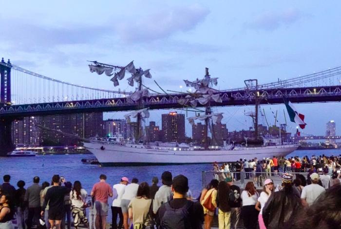 Autoridades investigan por qué buque mexicano chocó con puente de Nueva York: hay 2 fallecidos y 11 tripulantes delicados