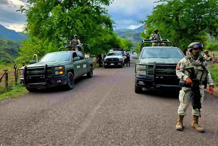 Autoridades repelen agresión y abaten a un pistolero en Parácuaro