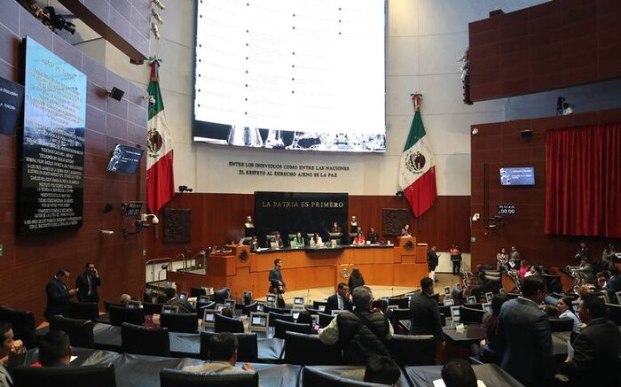 Avalan en comisiones la desaparición de siete órganos autónomos