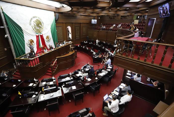 Avanza Ley Cazzu para garantizar movilidad de menores ante abandono parental