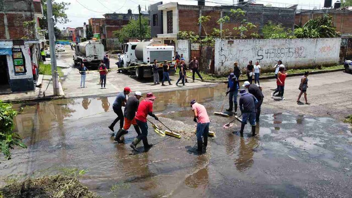 Ayuntamiento de Morelia realiza limpieza en colonia afectada por las inundaciones