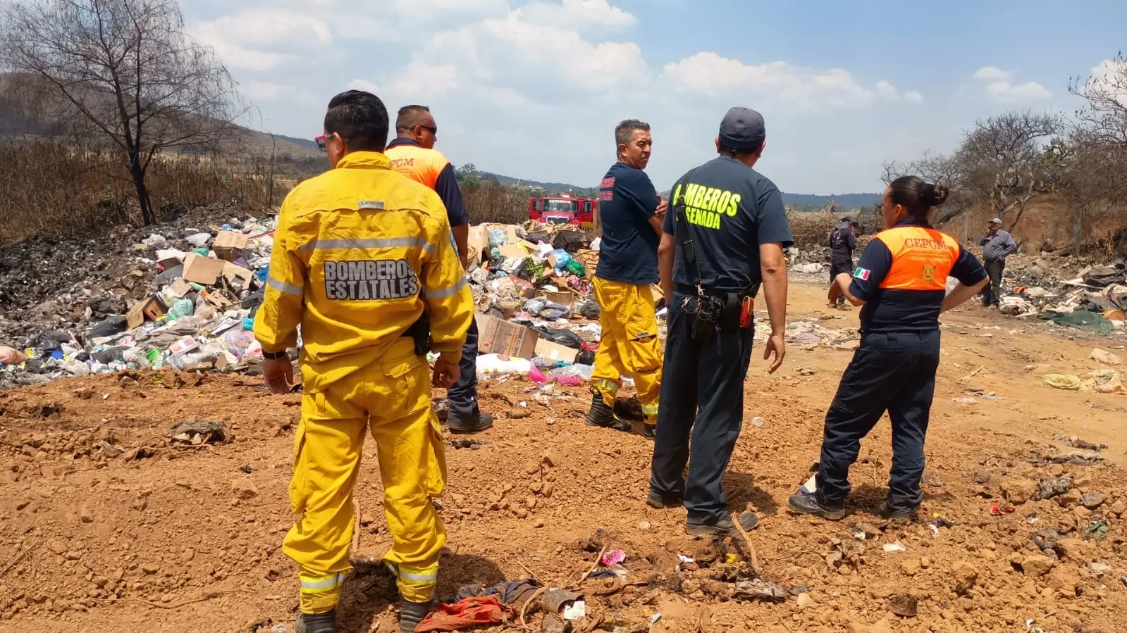 Ayuntamiento de Morelos actúa con prontitud ante nuevo incendio en basurero municipal y se logra erradicar el fuego