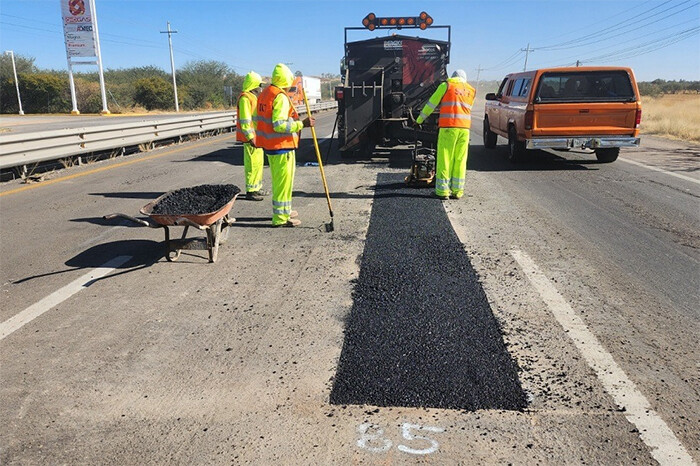 “Bachetón” suma 212 mil baches reparados en carreteras federales libres de peaje en el país