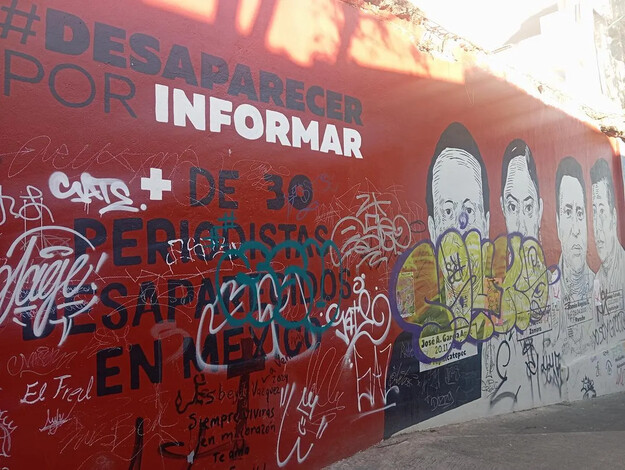 Bajo ataque, libertad de expresión: destruyen mural en honor a periodistas, en Morelia