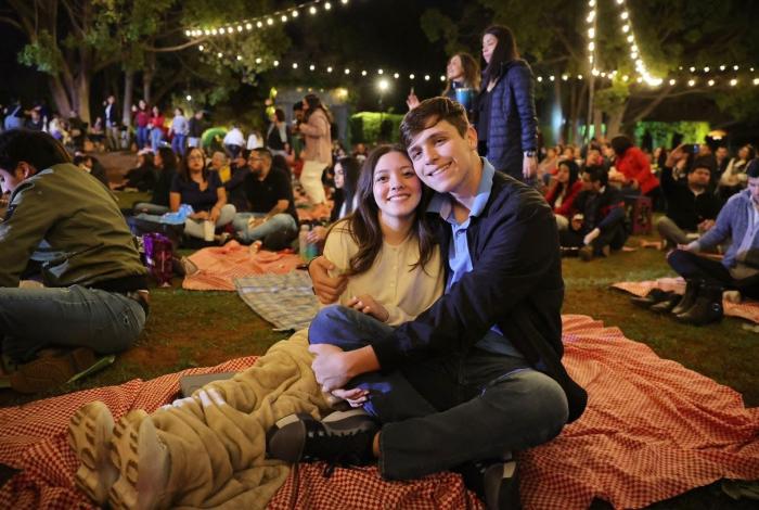 ¡Bajo las estrellas y al ritmo de los grandes éxitos! Vive una noche mágica en el Picnic del Recuerdo
