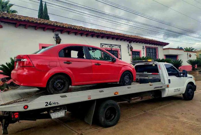 Balean a automovilista en Tacícuaro, Morelia