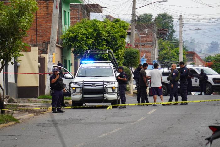 Balean a pareja en taller de motos de la colonia San Pablo; el hombre murió