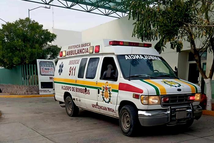 Balean a policía municipal en Apatzingán; se traslada por sus propios medios al hospital