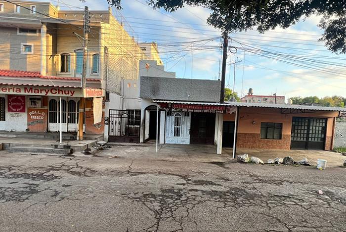 Balean y lanzan bomba molotov vivienda en la Valencia primera sección; hay un menor herido