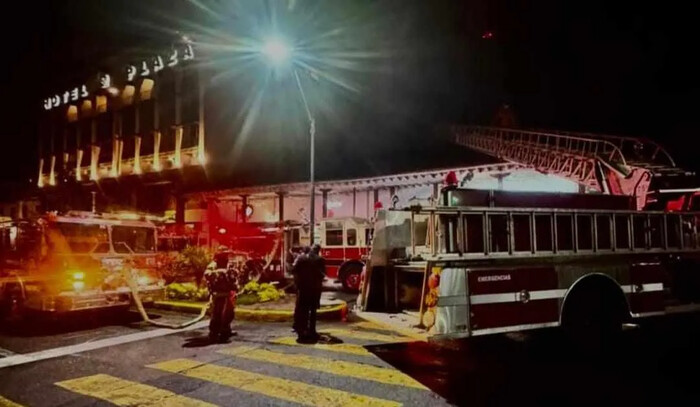 Bar Katara es consumido por voraz incendio, en el Centro de Uruapan