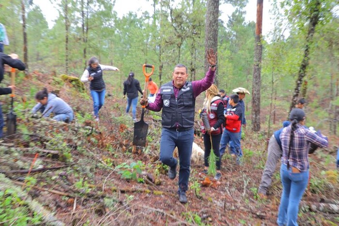 Barragán arranca Échale una Mano al Planeta con reforestación en San Juan Nuevo