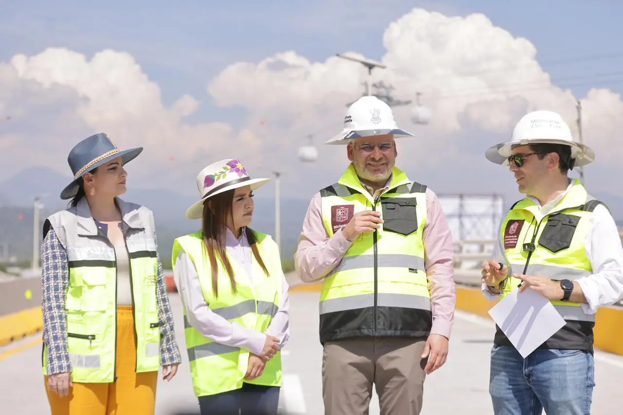 Bedolla abre carriles superiores del Paso La Hielera; agilizará el tránsito de 30 mil vehículos diarios