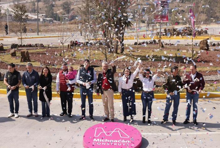 Bedolla cumple con el sur de Morelia; inaugura ampliación de av. Amalia Solórzano