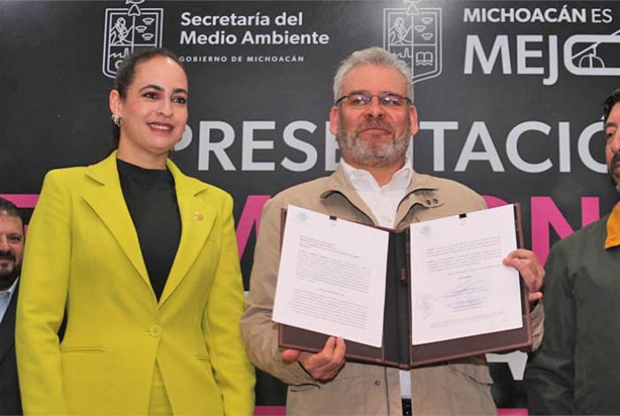 Bedolla presenta iniciativa de reforma ambiental: Guardián Forestal será constitucional