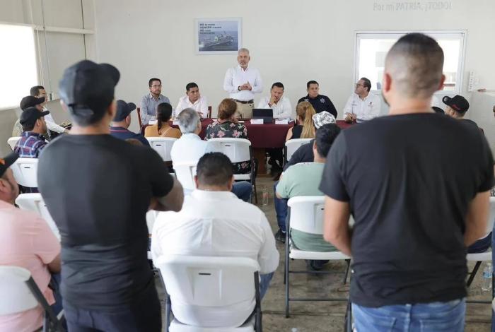 Bedolla presume reacción inmediata tras explosión en Coahuayana, pero reconoce daños graves