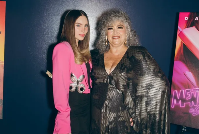 Belinda emocionada por elogios de Amanda Miguel