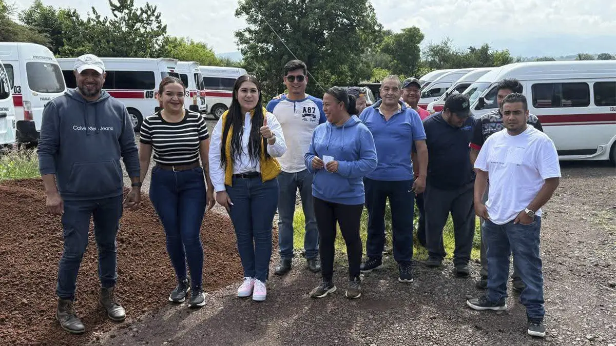 Bibiana Vargas continúa rehabilitación de caminos en rutas de transporte público en Maravatío