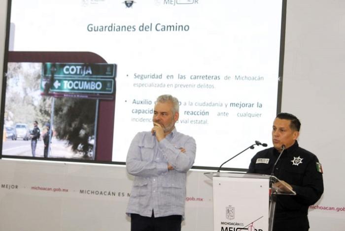 Blindan las 15 carreteras más peligrosas y transitadas de Michoacán; elementos portan cámaras en tiempo real