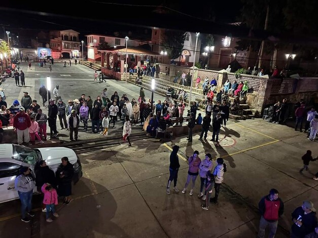 Bloquean carretera por desaparición de policías comunales de La Cantera