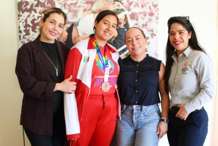 Brissa Arroyo sigue sumando esfuerzos con Buenas Acciones