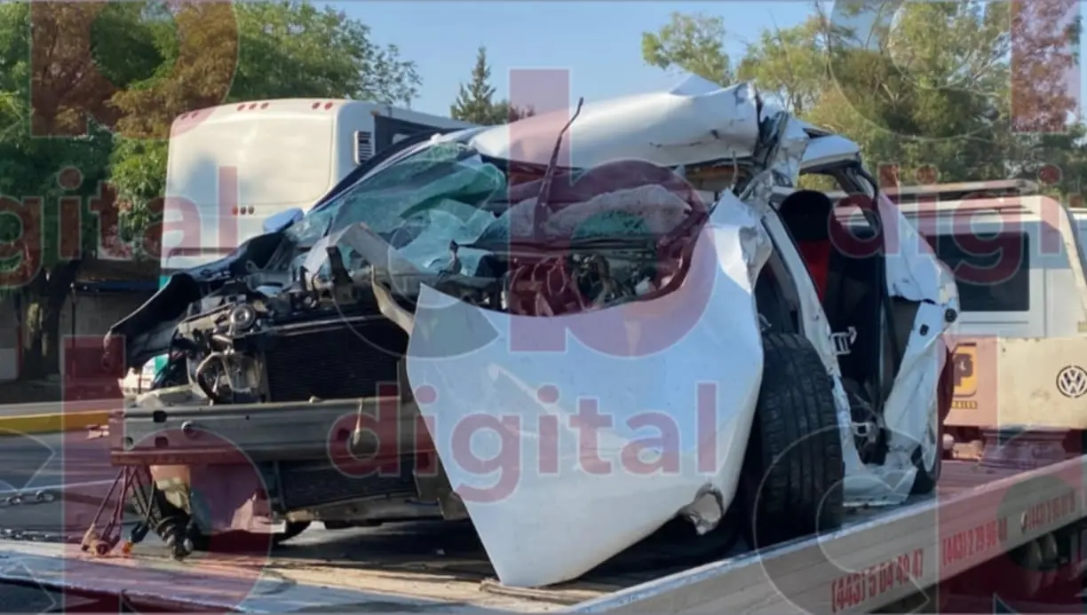 Brutal choque deja dos heridos en la salida a Pátzcuaro