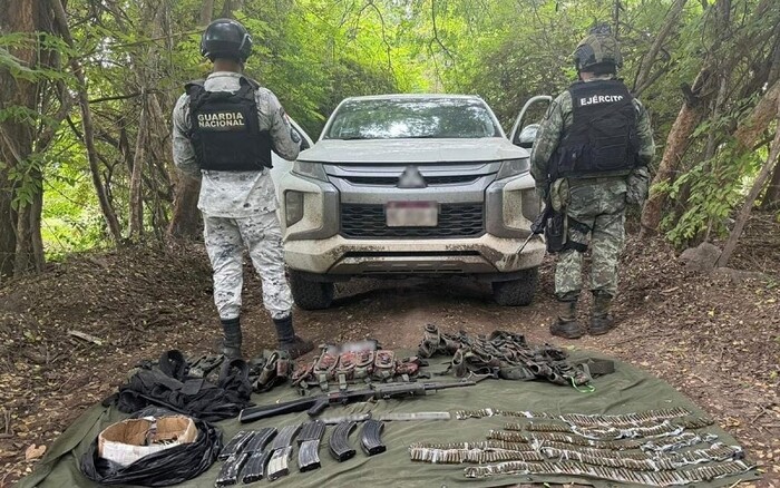 Buenavista: GN y Ejército aseguran armas y droga en camioneta robada