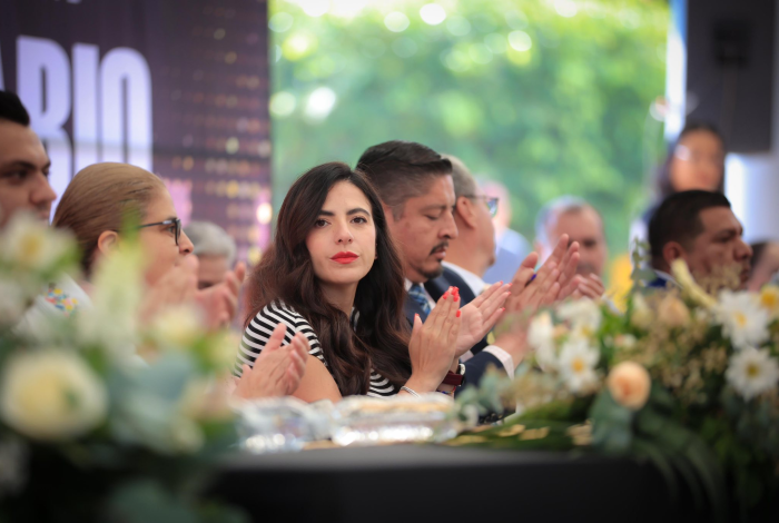 Bugarini acusa de oportunismo político a diputados