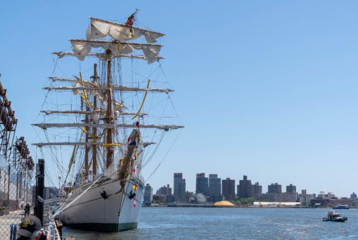 Buque realizó 3 llamadas de auxilio a remolcadores, revelan investigadores de EUA