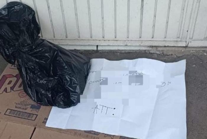 Cabeza de cerdo embolsada que dejan escuela de Uruapan, provoca alarma entre estudiantes