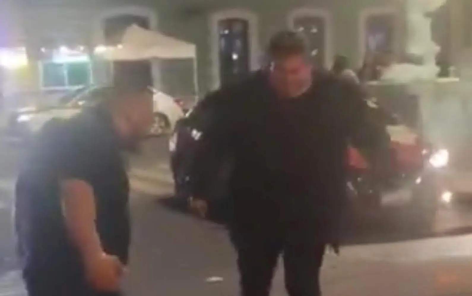 Cadeneros de antro dan brutal golpiza a un joven en Tlaxcala