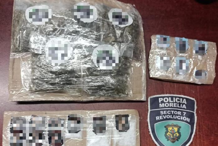 Caen dos con droga en colonia Isaac Arriaga, en Morelia