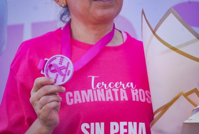 Caminata Rosa, por pacientes y supervivientes de cáncer de mama