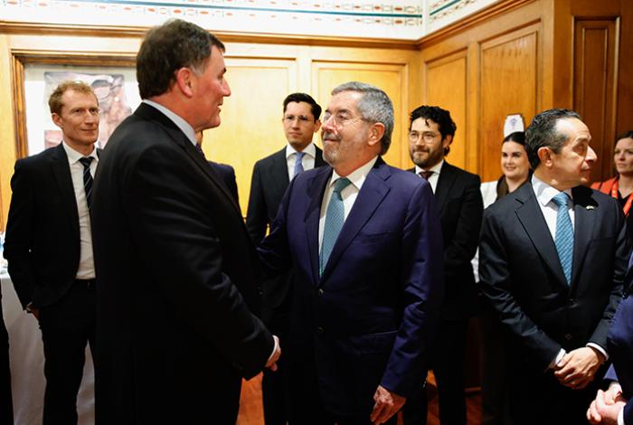 Canciller De la Fuente dice a empresarios canadienses que "México es un socio confiable"