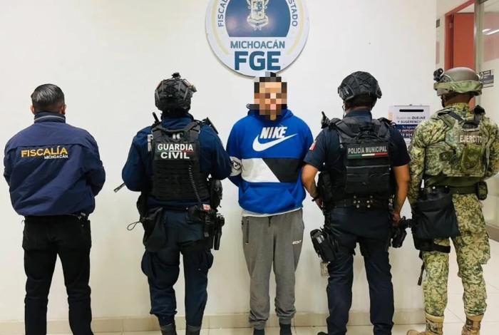 Capturan a sospechoso con orden de arresto por homicidio